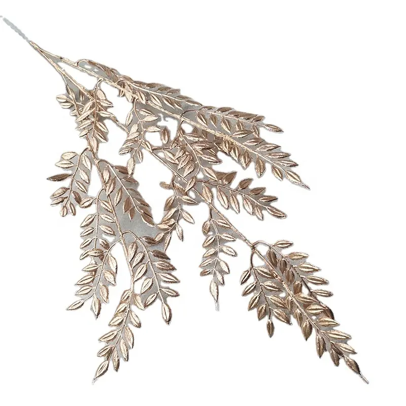La plastica artificiale dell'oro dell'eucalipto all'ingrosso della pianta di emulazione di serie dorata lascia la foglia d'acero per la decorazione di nozze