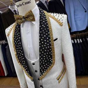 Costume 3 pièces <span class=keywords><strong>blanc</strong></span> pour homme avec revers perlé doré, veste de smoking ajustée, idéal pour bal de promo, <span class=keywords><strong>mariage</strong></span>, soirée, spectacle, costumes formels tendance - Product Image 3
