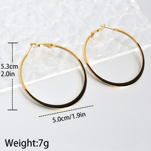 Boucles d'oreilles pendantes en forme de pompon personnalisées unisexes en acier inoxydable 316 plaqué or 18 carats Zeadear - Product Image 4