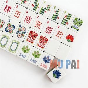 Elegante Juego de Mahjong de Acrílico Transparente, Fichas Transparentes con Detalles Dorados, Estilo Moderno y Lujoso, Decoración Artística para el Hogar - Product Image 3