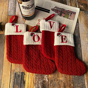 Chaussettes de Noël à rayures rouges classiques Chaussettes de Noël tricotées Décoration de pendentif de Noël festif - Product Image 3