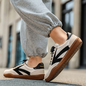 Sneakers rétro en mesh pour hommes, bout rond, semelle en caoutchouc respirante, légères, chaussures de marche décontractées, style décontracté, couleur blanc et noir - Product Image 3