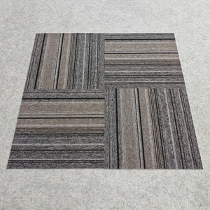 Alfombra Moderna Grande Anticolisión, Cuadrada, de 50x50, con Base Reforzada, Gruesa, Tipo Moqueta con Técnica de Pelo en Bucle - Product Image 4