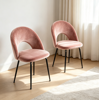 Chaise de salle à manger nordique rembourrée en velours, chaise d'appoint moderne capitonnée avec pieds noirs, pour cuisine, hôtel, appartement
