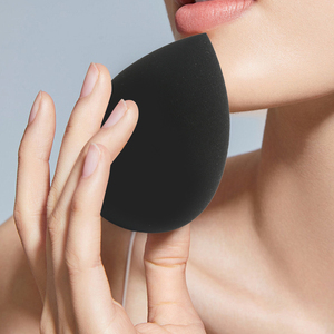 Éponge de maquillage sans latex grande taille, douce, en forme d'œuf, pour l'application de poudre, crème, fond de teint liquide et autres cosmétiques. - Product Image 5