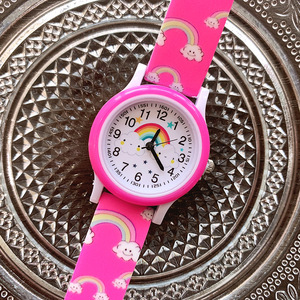 Nuevo Reloj de Cuarzo con Correa de Silicona con Estampado de Nubes Arcoíris 2026, Lindo Reloj de Dibujos Animados para Niñas, Caja de Aleación a la Moda, Reloj Infantil al por Mayor - Product Image 2
