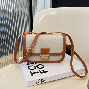 Sac à bandoulière pour femme en PU luxueux et élégant. Avec un design unique et un système de verrouillage.2308 - Product Image 5