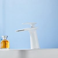 Robinet mélangeur de lavabo de salle de bain moderne monocommande en acier inoxydable et laiton, avec bec cascade et douchette extractible, à 1 trou, à poser sur le comptoir, blanc