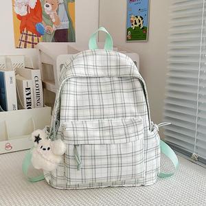 Petit sac à dos léger et polyvalent de style écolière, à carreaux bleu clair, idéal pour l'école primaire, les cours quotidiens et les sorties. - Product Image 6