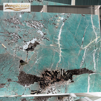 Dalle de quartzite brut de grande taille de qualité supérieure, résistante aux acides, en pierre turquoise naturelle verte de luxe, pour sols de cuisine et de salle de bain au design moderne