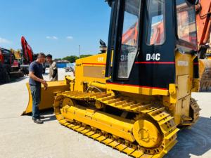 Productos calientes Caterpillar Dozer D6d Gato usado Precio bajo <span class=keywords><strong>D6c</strong></span> <span class=keywords><strong>Crawler</strong></span> <span class=keywords><strong>Bulldozer</strong></span> Usado D6m D4c D5c D6d D8k <span class=keywords><strong>Crawler</strong></span> Bulldozers - Product Image 4