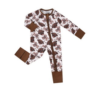 Op maat gemaakte bamboe baby pyjama's OEM Lage minimale bestelhoeveelheid Volledig bedrukte newborn romper met rits Comfortabele slaapkleertjes - Product Image 2