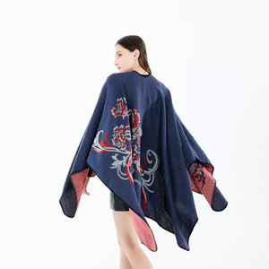 <span class=keywords><strong>La</strong></span> nueva mujer de gran área de impresión capa con <span class=keywords><strong>la</strong></span> magia del invierno desgaste al aire libre chaqueta de abrigo para mujer de moda capas Pashmina - Product Image 2