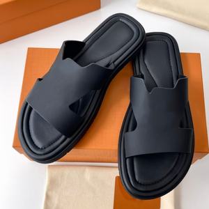 Tendance 2025 : Sandales de plage décontractées pour femmes, Chaussures plates de marche décontractées mode été, Chaussures de plage et d'extérieur pour hommes, Pantoufles de luxe - Product Image 4