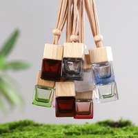 Diffuseur de parfum pour voiture miniature personnalisé de 8 ml, flacon suspendu en verre ambré carré avec bouchon à vis, aromathérapie