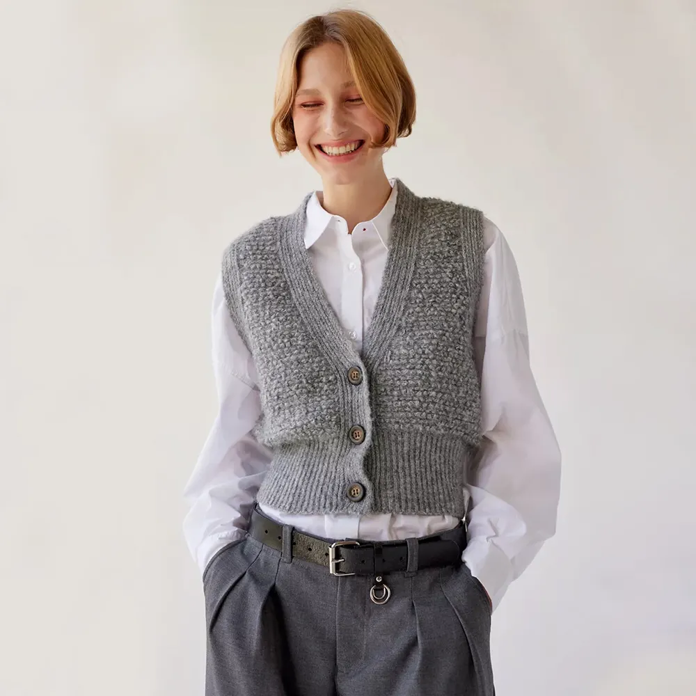 VSCOO High Quality Grey V-neck Short Vest Woman Knitwear Vest Custom Vest Wool Sleeveless Knitting Sweater Cardigan