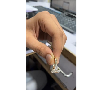 Anillo de Compromiso de Lujo con Tres Diamantes Ovalados de 4 Quilates Cultivados en Laboratorio, Oro Rosa de 14K, Certificado IGI, Regalo de Joyería Fina para Aniversario o Boda - Product Image 1