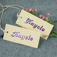 Luxus Kleidungs stück Swing Tags Kleidung Tag mit 3D geprägten lila Gold benutzer definierte Logo Papier hängen Tags für Kleidung