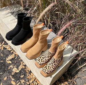 Botas cortas de suela gruesa con cremallera lateral y estampado de leopardo, estilo casual y europeo, botas de cuero a la moda para mujer. - Product Image 5