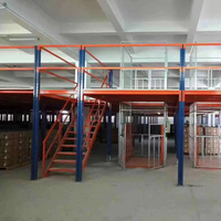 Système de rayonnage pour mezzanine en acier, plateforme de stockage industrielle multi-niveaux avec escalier et garde-corps de sécurité