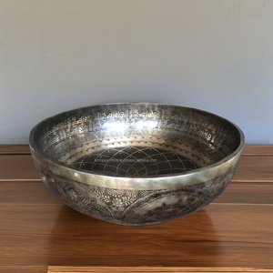 Cuenco Tibetano de Siete Metales para Meditación, Sonido Profundo y Prolongado, Hecho a Mano, Grabado, Chapado en Níquel Negro - Product Image 6