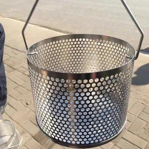 恒环穿孔金属板 穿孔钢板 低价不锈钢圆孔金属装饰穿孔板 - Product Image 1