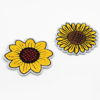 Applique florale personnalisée de créateur, patch thermocollant, patchs brodés pour pulls, broderie florale en gros