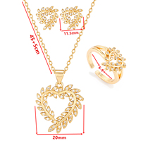 Ensemble de Bijoux Classique Luxe Extravagant Plaqué Or Éléments Fleurs Zirconium Boucles d'Oreilles Pendentif Collier pour Fêtes et Fiançailles