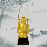 Trophée de récompense en forme de lampe à kérosène chinois antique fait à la main en aluminium plaqué or artisanat pour les collectionneurs Souvenir Achievement