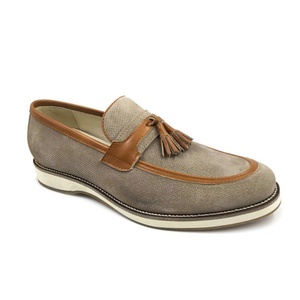 Nouvelles Chaussures Habillées Simples et Tendance pour Hommes d'Âge Moyen et Jeunes, Idéales pour le Travail et les Occasions Formelles - Collection Dreamy Stark - Product Image 1