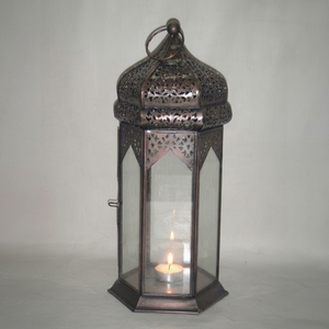Lanterne marocaine en métal et verre, porte-bougie vintage perforé fait main, décoration islamique antique, élégante pour table, jardin et maison - Product Image 1