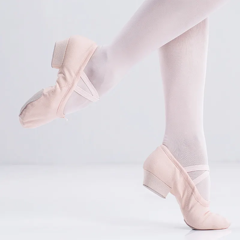 Женские текстильные балетные танцевальные туфли на низком каблуке