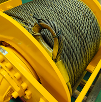 Treuil hydraulique symétrique personnalisé pour levage de cargaison, amarrage de pont marin, accostage de navires et opérations offshore
