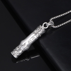 Collier en Acier Titane avec Pendentif Ruyi Jingu Bang Thème Black Myth Sun Wukong, Accessoire Masculin pour Usage Quotidien - Product Image 3