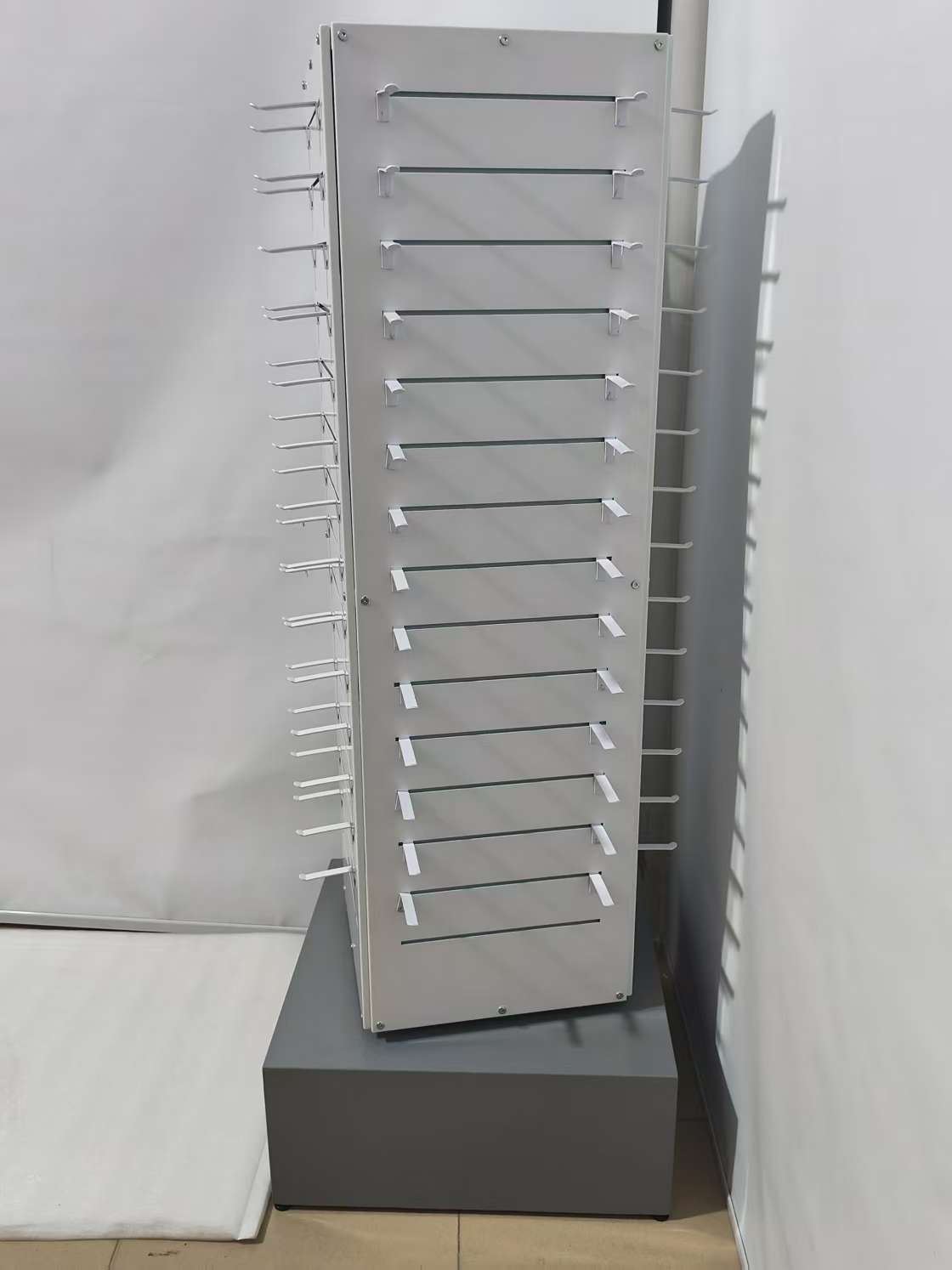 360 Degrees Rotation Metal Display Stand White Data Cord Display Racks square Floor Stand Shelf with Long Pegs — view 3