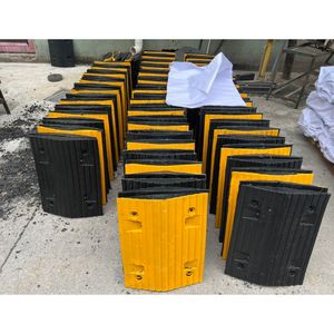 निर्माता थोक पोर्टेबल रबर राजमार्ग गति बम्प उपकरण सड़क रिट्रेटेबल 50 टन स्पीड बम्प - Product Image 1