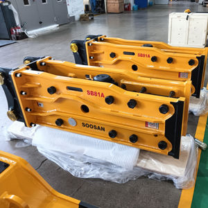 DISJONCTEUR HYDRAULIQUE DE TYPE SUPÉRIEUR SOOSAN SB81A ADAPTÉ AUX ACCESSOIRES D'EXCAVATRICE À GRANDE ÉCHELLE AVEC DES PIÈCES DE RECHANGE CISEAUX TUYAUX ETC - Product Image 1