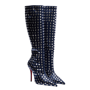 Bottes hautes pour femme à rivets argentés, coupe large, grandes tailles 46, à talons bas aiguille, bout pointu, cloutées - Product Image 4