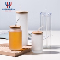 Tasse à soda 16oz 480ml en verre en forme de canette de bière avec logo personnalisé en stock avec couvercle en bambou et paille