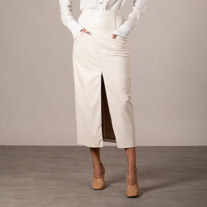 Jupe midi trapèze vintage en similicuir personnalisée pour femme, taille haute, fente avant, poches, en cuir PU blanc, pour le bureau et les affaires - Product Image 3