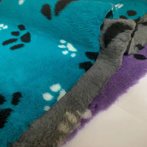 <span class=keywords><strong>Vetbed</strong></span> Trois Couleurs Motif Patte Bon Prix 1100 Grammes/m Longueur du Poil 2Cm Emballage Sous Vide <span class=keywords><strong>Vetbed</strong></span> Drybed Lit pour Chien Vet Mat Drybed Lit pour Animaux de Compagnie - Product Image 4