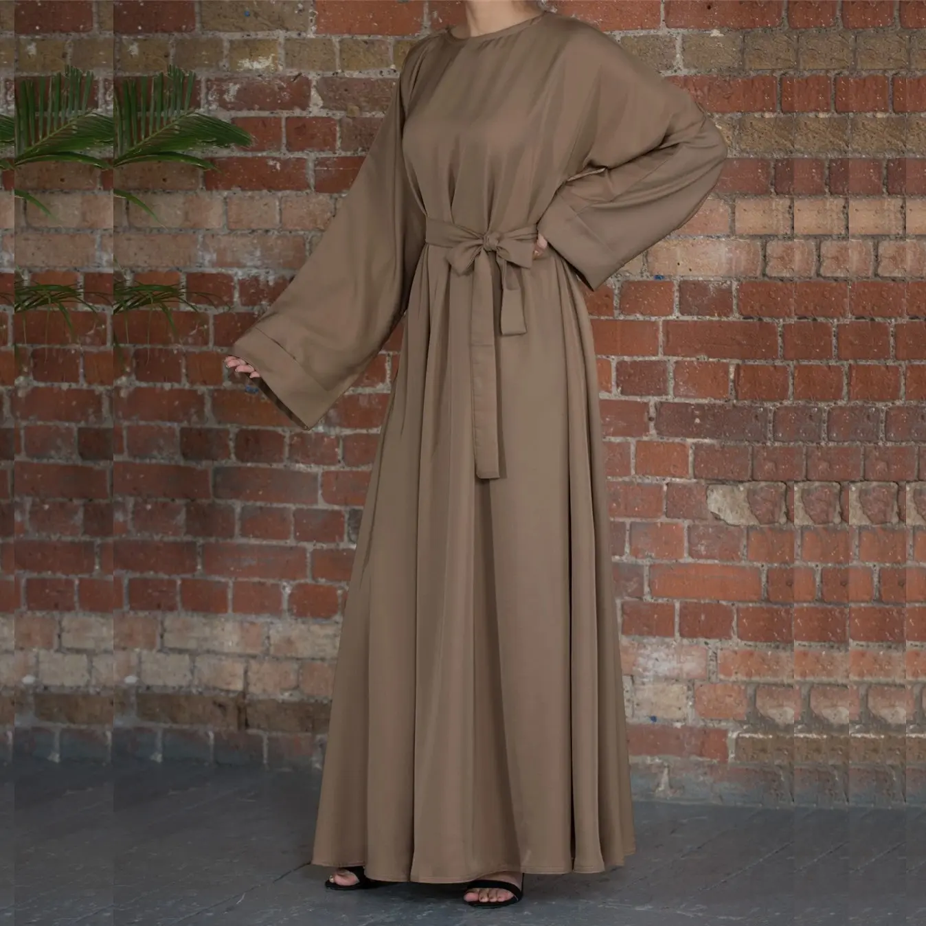 Damen solide große Polyesterkleid langer Maxi-Kaftan Abaya Dubai muslimisches Kleid für Erwachsene inspiriert vom arabischen Kleid