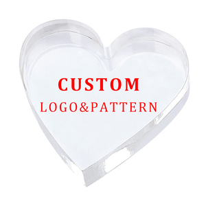 JAYI Khối Hình Trái Tim <span class=keywords><strong>Acrylic</strong></span> Trong Suốt Tùy Chỉnh Khối Quà Tưởng Niệm Đám Cưới Khối Trưng Bày Lucite Cơ Sở Quà Tặng Thông Cảm Kitô Giáo - Product Image 4