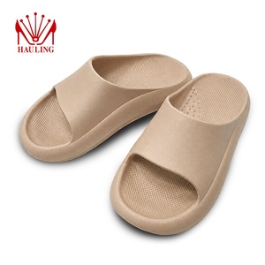 Sandalias modernas EVA con suela gruesa tipo almohada, chanclas, pantuflas, logotipo personalizado, plataforma ligera tipo nube - Product Image 2