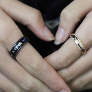 Anillos de Pareja de Acero Inoxidable con Corona de Rey y Reina, 4.6MM, Oro Rosa y Negro, Juego de Joyería de Compromiso - Product Image 2