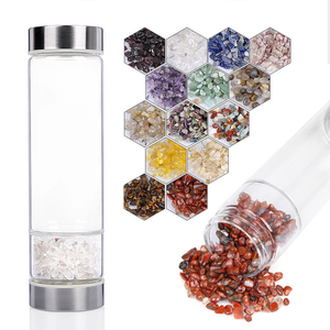 Bouteille d'eau en verre avec élixir <span class=keywords><strong>de</strong></span> cristaux naturels en vrac, bouteille d'eau infusée <span class=keywords><strong>de</strong></span> pierres précieuses, bouteille d'eau réutilisable en cristal - Product Image 3