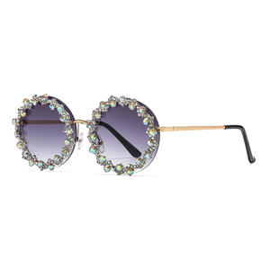 Gafas de Sol Redondas de Metal con Pedrería para Mujer Z841, UV400, Montura Negra, Lentes de PC Tipo 3, Gafas de Moda - Product Image 1