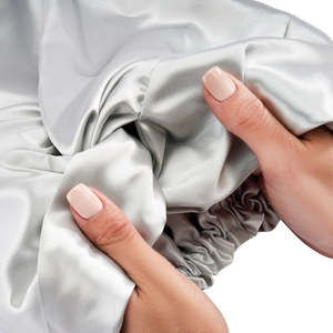 <span class=keywords><strong>Gorro</strong></span> de <span class=keywords><strong>Dormir</strong></span> Plateado al por Mayor, Gorros y Pañuelos de Satén <span class=keywords><strong>para</strong></span> el Cabello, <span class=keywords><strong>Gorro</strong></span> Ajustable Personalizado <span class=keywords><strong>para</strong></span> Mujeres y Niñas, Protege el Cabello Rizado <span class=keywords><strong>para</strong></span> Uso Diario - Product Image 3