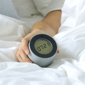 Hbk đa chức năng kỹ thuật số Đồng hồ báo thức cạnh giường ngủ đêm đèn cảm biến trọng lực Đèn kỹ thuật số có thể sạc lại đồng hồ với ánh sáng - Product Image 4