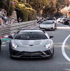 Capot et cache-moteur en fibre de carbone, état neuf, pour Lamborghini LP700 LP720, style prise d'air, pare-chocs de voiture - Product Image 2